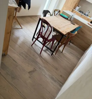 Pose de parquet à Drulingen